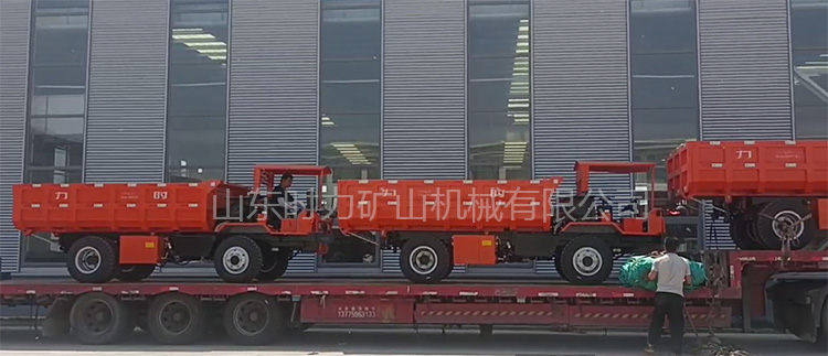 3臺(tái)時(shí)力195T10噸礦用運(yùn)輸車(chē)發(fā)貨安徽